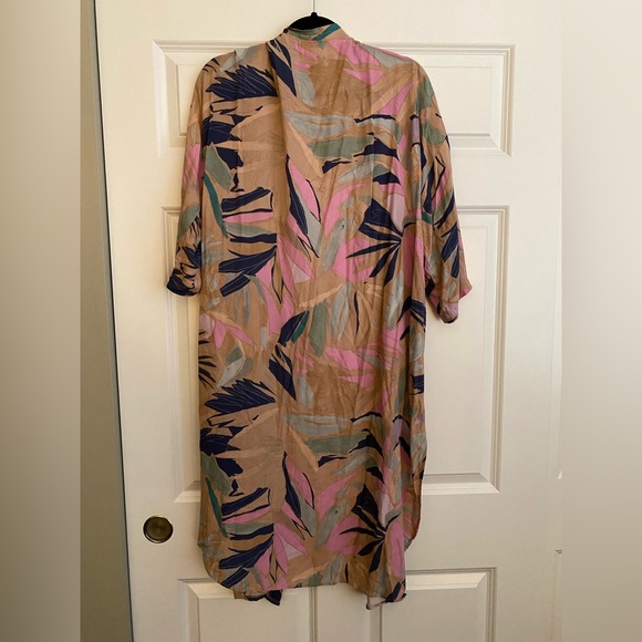 Saltwater LUXE Kimono - Picture 2 of 5